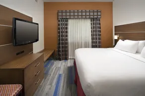 Holiday Inn Express & Suites Charlottesville - Ruckersville by IHG - Room