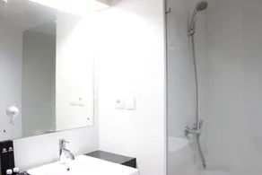 Brand New Studio Beverly Dago Apartment near ITB By Travelio - Badeværelse