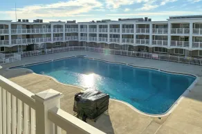 Oceanside Retreat in Mantoloking: Walk to Beach! - Innenbereich