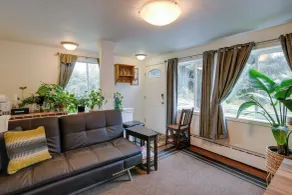 Cozy Anchorage Retreat < 4 Mi to Downtown! - Innvendig