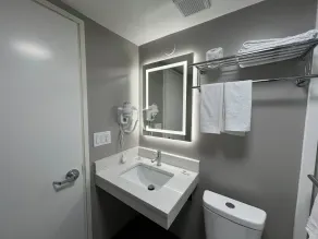 Motel 6 Rockford, IL – RFD Airport - Badeværelse