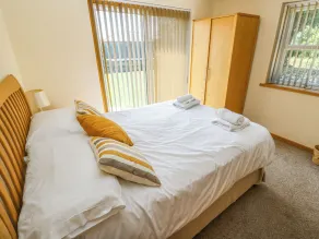The Crows Nest – Sea View Retreat, Flushing Cornwall - Room