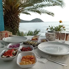 SunSea Karaoz - Restaurant