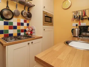 Town Cottage - Private kitchen