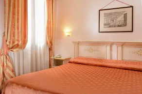 Ambassador Tre Rose - Room