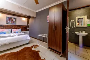 Zebrina Guest House - Room