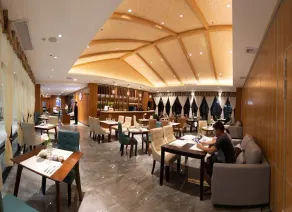 LOTUS BLU HOTEL Naga - Restaurant