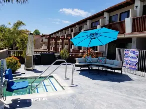 Holiday Inn Express Hotel & Suites Solana Beach-Del Mar by IHG - Piscina