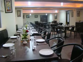 Grand Bee Hotel - Restaurant