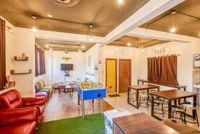 Transit Dorms - A Backpackers Inn & Hostel - Restaurant