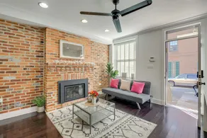 Rooftop Patio w/ View: Baltimore Retreat - Interni
