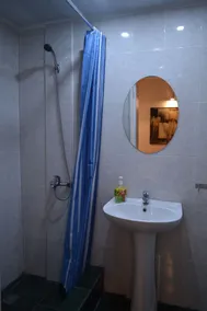 JR's House - Bathroom