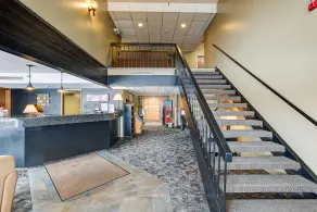 Western Inn - Hall