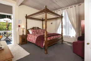 Sennen House Boutique Accommodation - Room