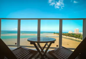 Beach Front Tower Mihama by DSH - Vue de la chambre