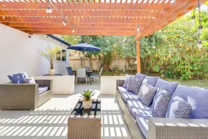 4 Mi to Dtwn Oceanside & Beach: Home w/ Yard! - Innvendig