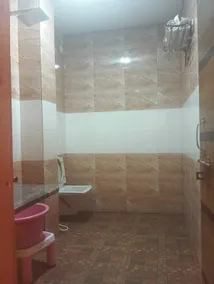 Sri Ratna Lodge - Bathroom