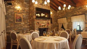 Domatia Stone Hotel - Restaurant
