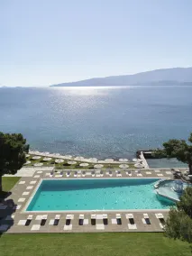 Kalamaki Beach Resort - Piscina