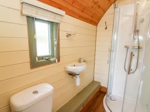 Meadow View - Bathroom