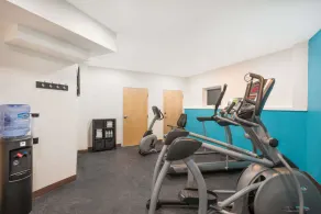 Howard Johnson by Wyndham Quincy/ Boston - Salle de remise en forme