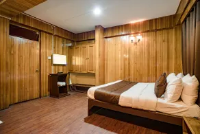 Magpie Mall Road Residency - Mg Marg - Room