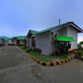 Deshadan Mountain Resort -The highest resort in Munnar - Room