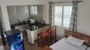 Goshen Inn Suites and Serviced Apartments - Værelse