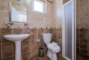 Infinity Flora Villa - Bathroom