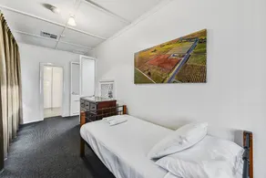 Wyatt Guest House - Room
