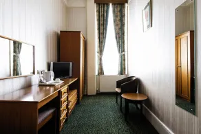 The Columbia Hotel - Chambre