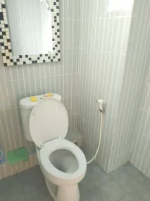 OYO Life 92745 The Margo Monthly Stay - Bathroom