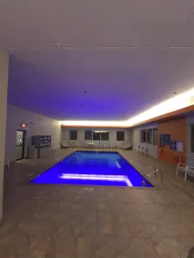 Reston Inn & Suites - Pool
