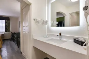 Quality Suites Albuquerque Airport - Zimmer