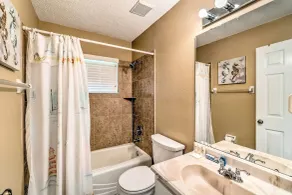 4 Mi to Beaches: Home w/ Lanai & Yard in Venice! - Interiør