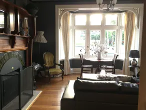 Cygnet Old Bank B & B Cafe & Gift Store - Lobby sitting area