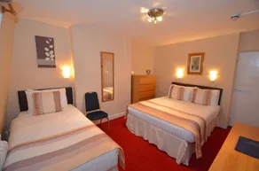 Parkwood Hotel - Room