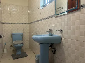 Montane Safaris Hotel - Bathroom