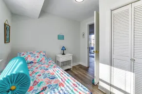 Adorable Cottage: Fire Pit, Walk to Colonial Beach - Innvendig