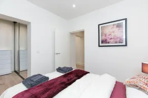 Deluxe Heathrow Apartments & Parking - Zimmer