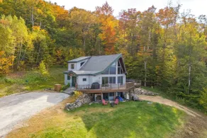 4 Mi to Stratton! Group Getaway w/ Deck & Views - Interiør