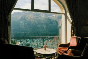 Kulm Hotel St. Moritz - Lobby sitting area