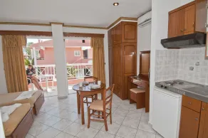Angelina Hotel & Apartments - Chambre