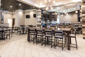 Holiday Inn St. Louis Airport West Earth City by IHG - Restaurante
