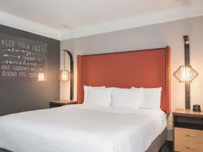 La Quinta Inn & Suites by Wyndham New Orleans Downtown - Chambre