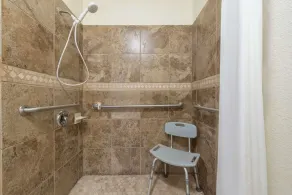 Super 8 by Wyndham Abilene South - Salle de bain