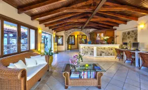 Castle Suites Hotel - Lobby