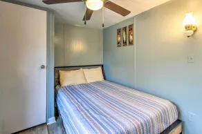 Cozy Sherrodsville Home: Walk to Lake Atwood! - Room