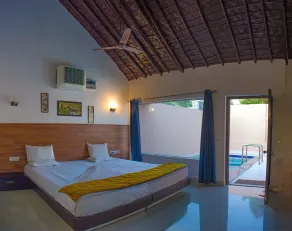 Corbett Fun Resort - Room