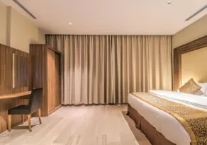 Tiara Quraish - Room